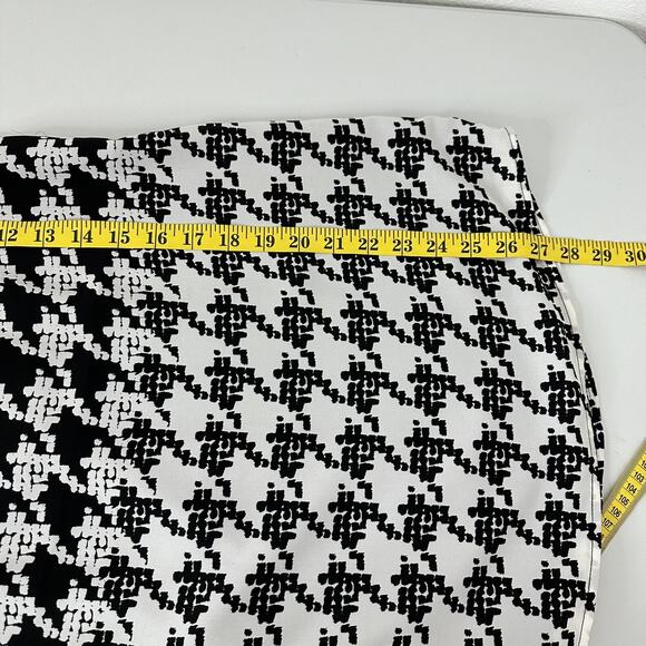 CAbi 3090 Tank Womens Small Black White Broken Check Layered Zip Chiffon Office - Picture 11 of 13